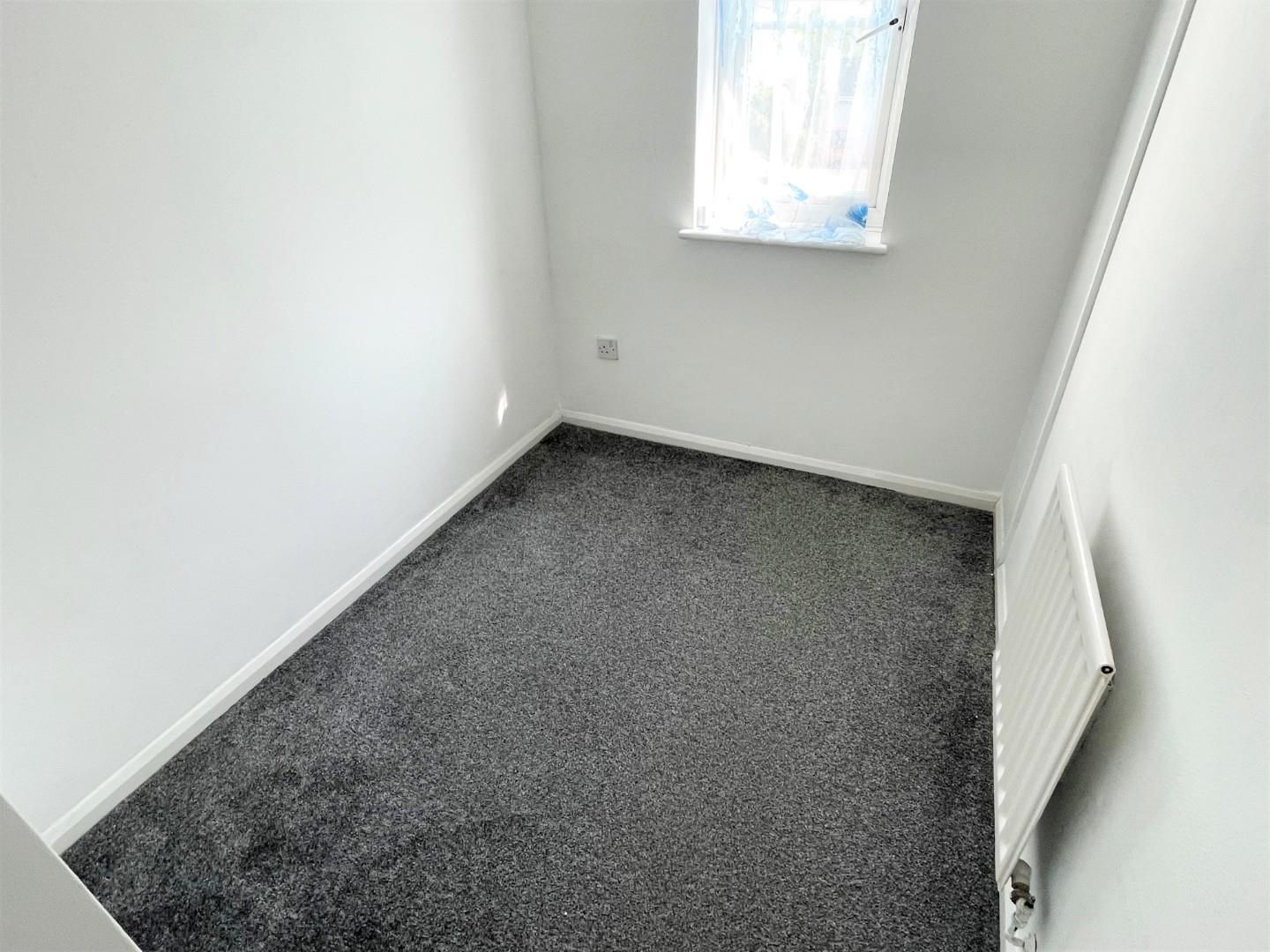 Longfield Avenue, Mill Hill